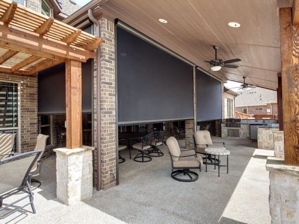 Mistakes to Avoid for Outdoor Living Space with Retractable Screens